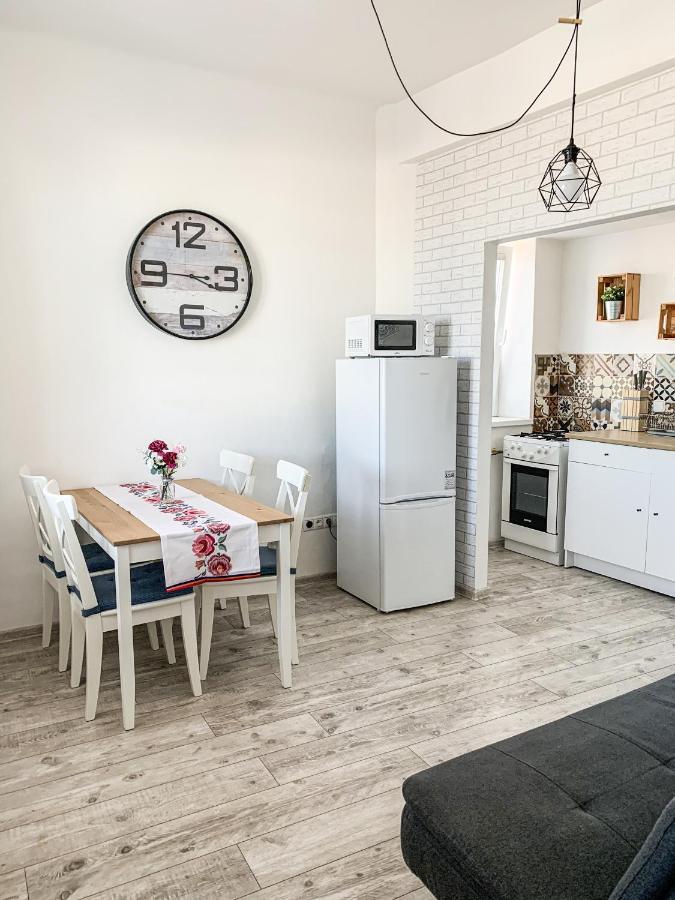 Charming Apartment In Paradise Called Bratislava Bagian luar foto