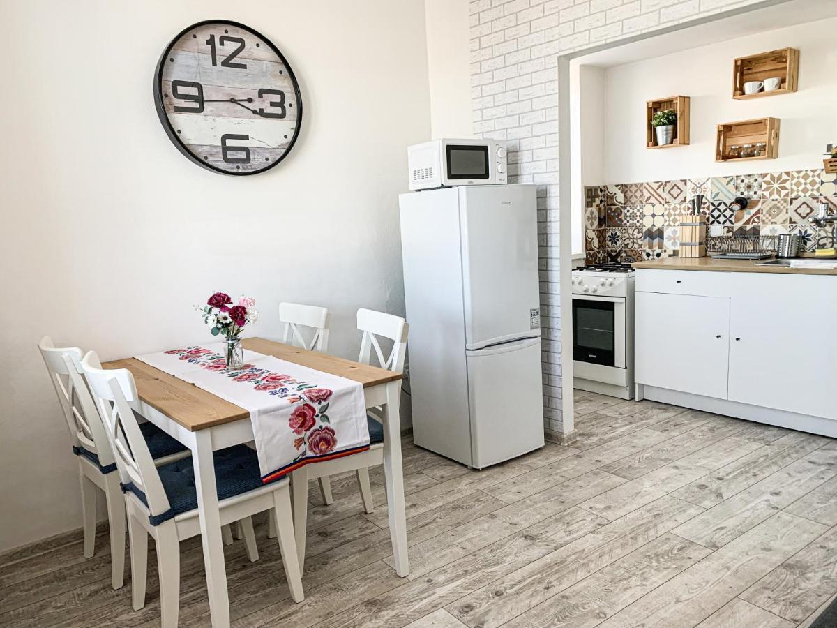 Charming Apartment In Paradise Called Bratislava Bagian luar foto