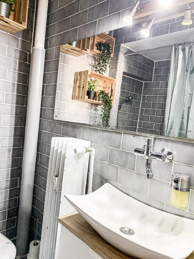 Charming Apartment In Paradise Called Bratislava Bagian luar foto