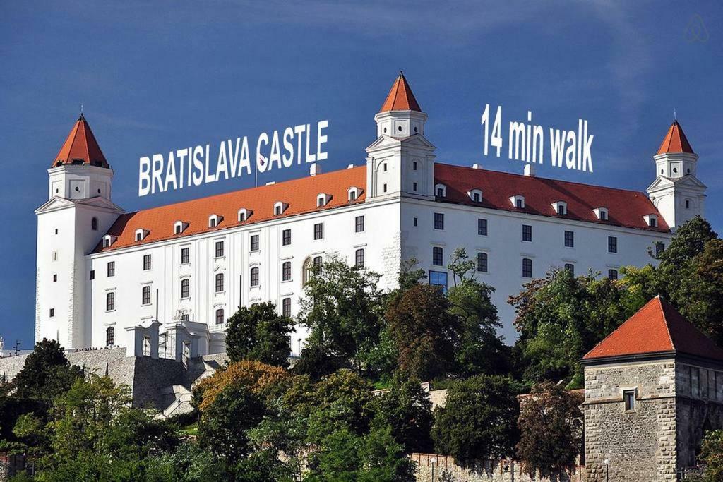 Charming Apartment In Paradise Called Bratislava Bagian luar foto