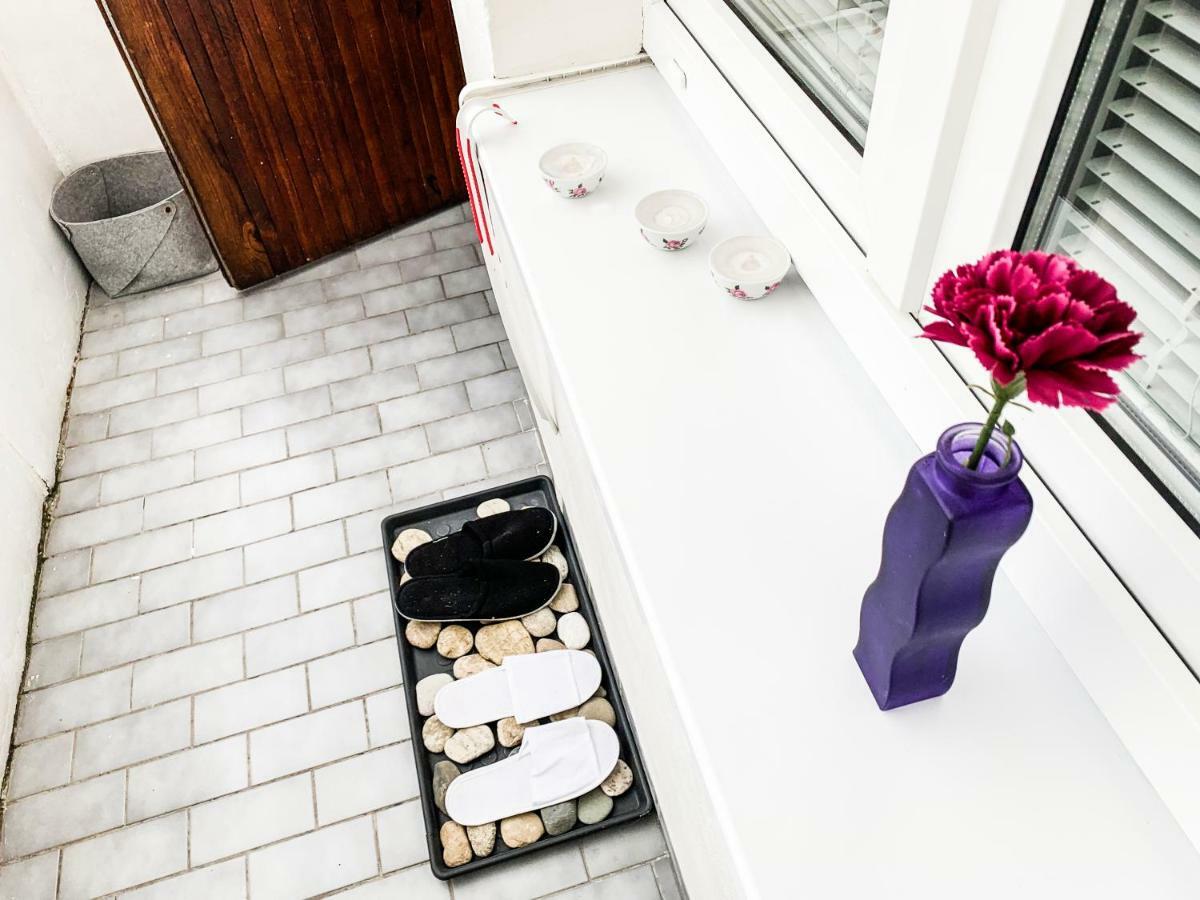 Charming Apartment In Paradise Called Bratislava Bagian luar foto